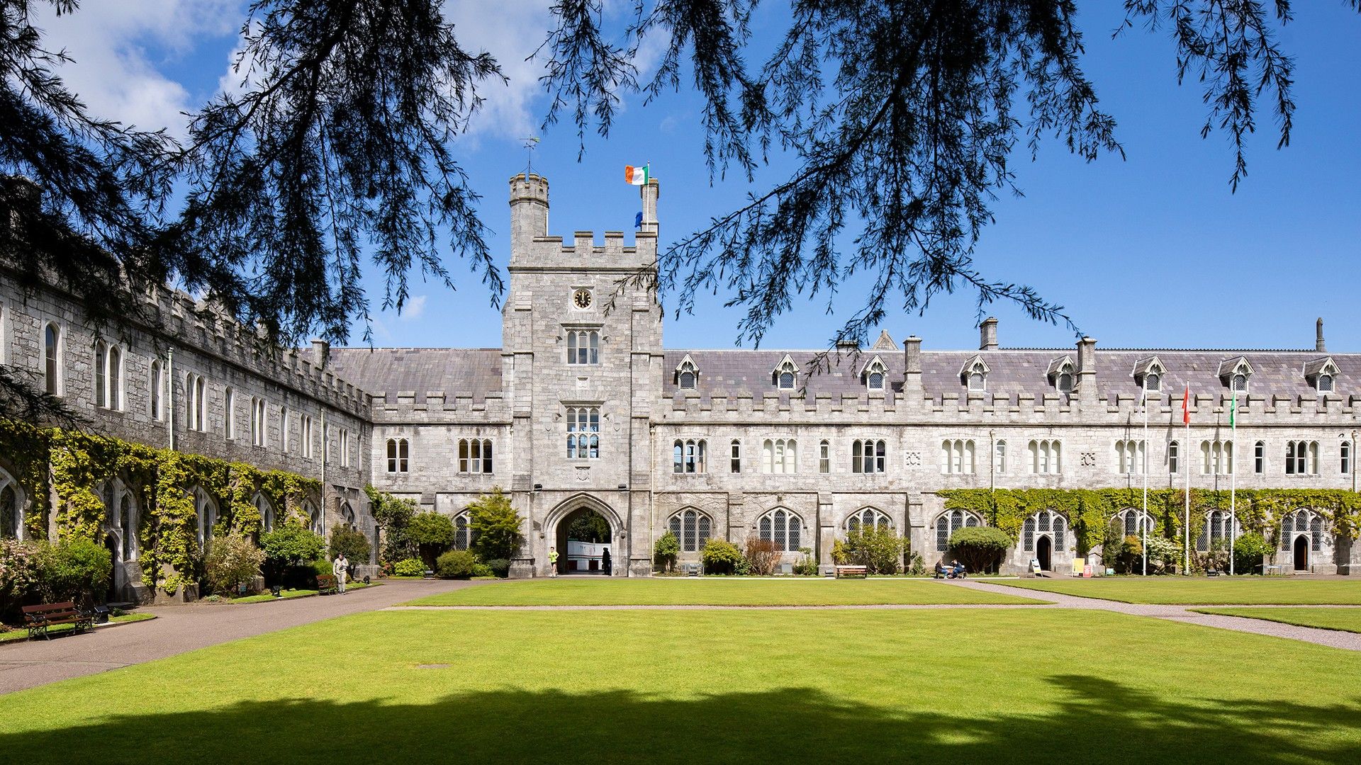ucc_language_centre_cover.jpg